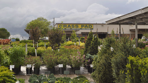 Grass Pad Barry Road - North Kansas City